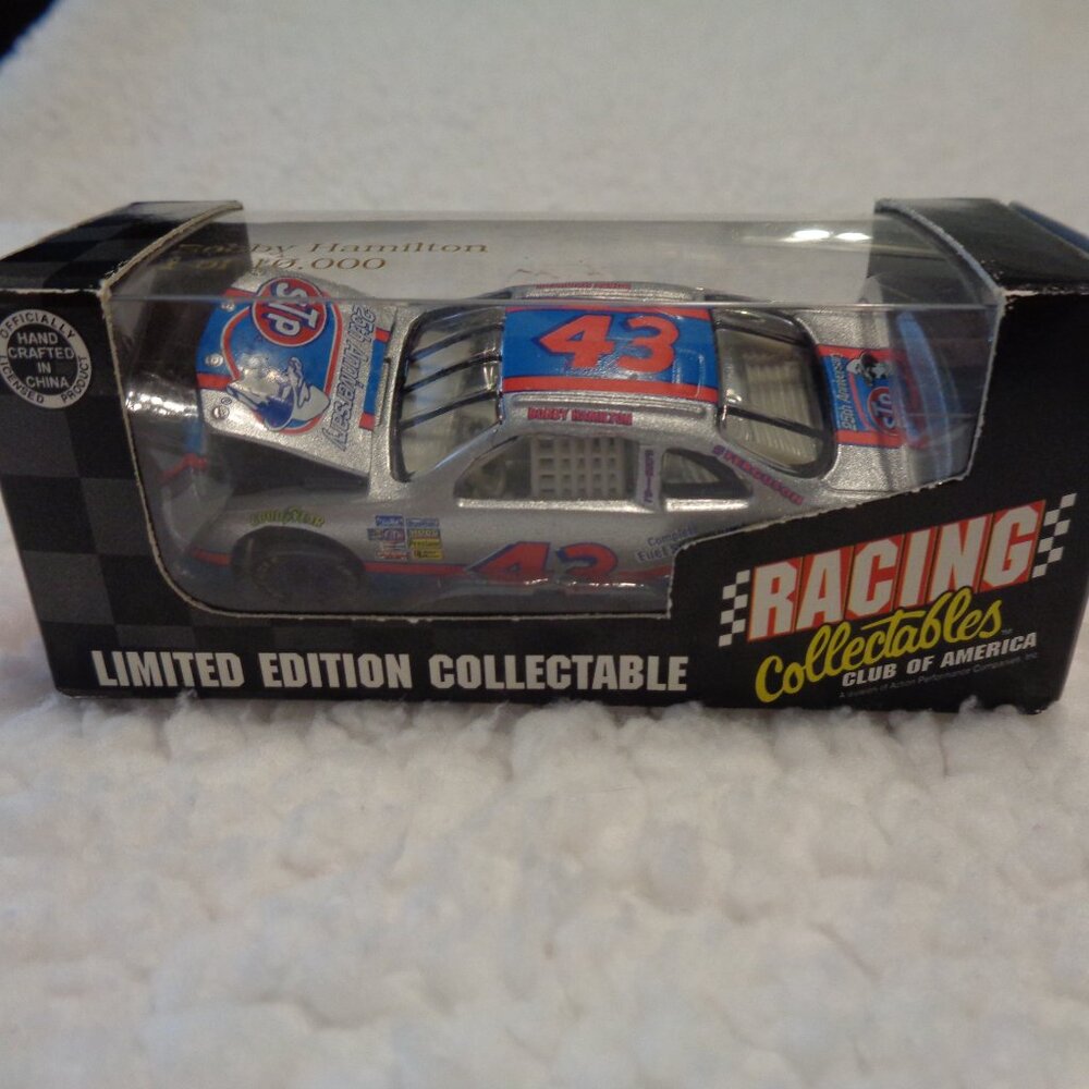 Bobby Hamilton Richard Petty STP 1/64 RCCA Limited Edition Car Nascar